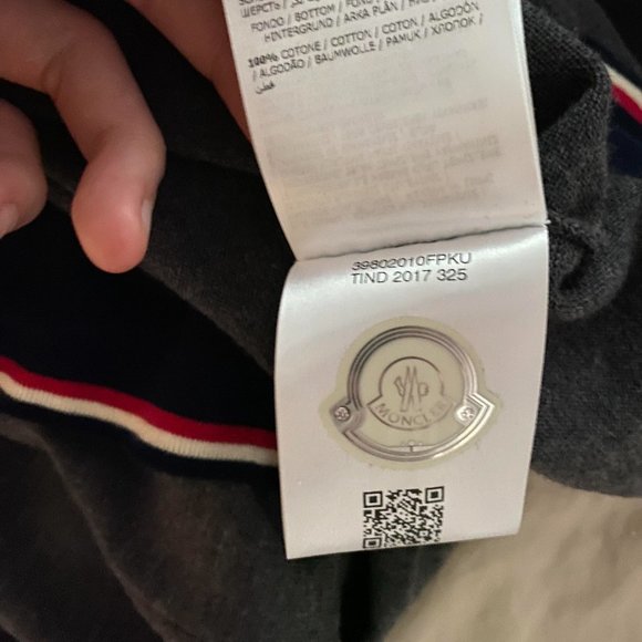 Moncler Logo Patch Gray Sweater - Picture 9 of 10